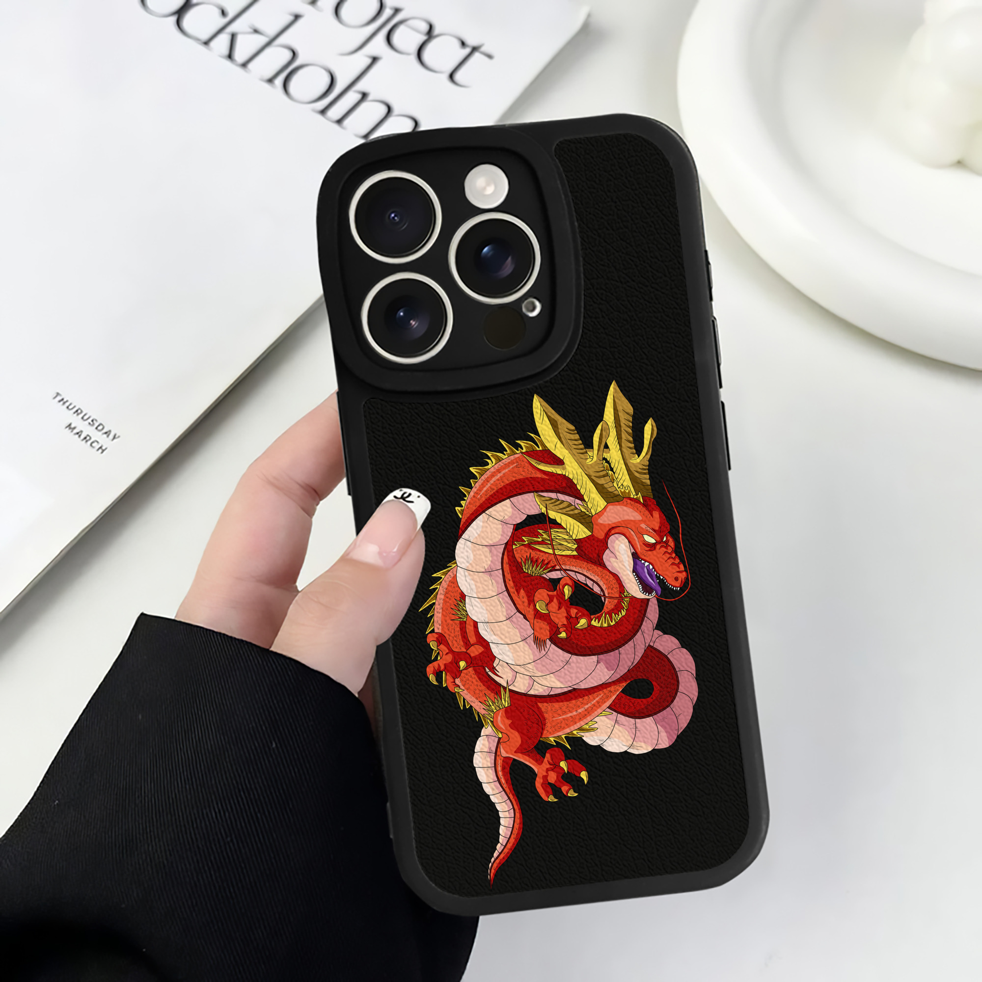 （画像用） ドラゴンボール 神龍 シェンロン DRAGON BALL Shenron 【iPhone 16シリーズ対応】シリコンスマホケース（レザー調） 材質：シリコン